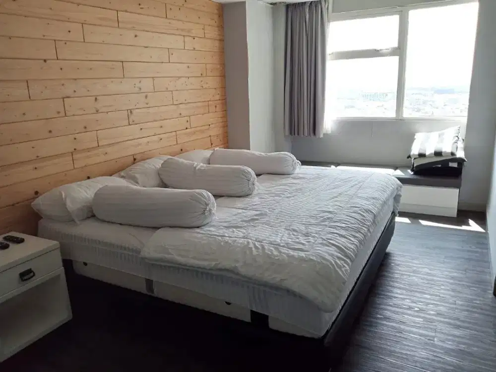 Apartemen Sherwood Residence 3+1BR Furnished Jakarta