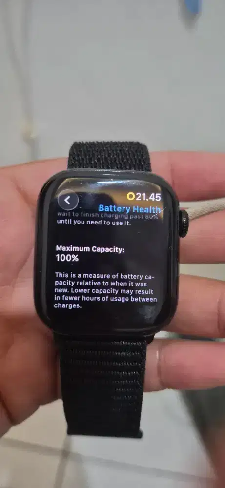 Apple Watch Series 10, 42mm Jet Black