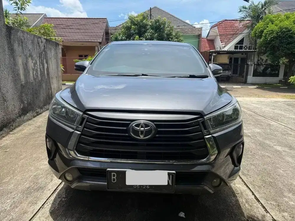 toyota kijang innova (2021)