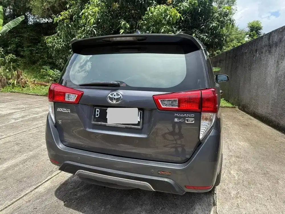 toyota kijang innova (2021)