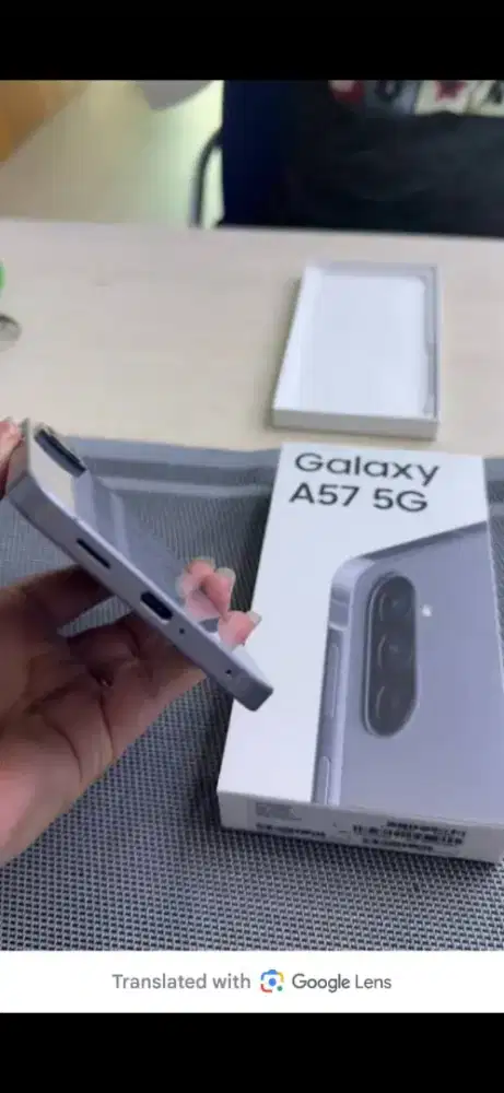 Dijual HP Samsung galaxy A57 masih baru , lengkap  headset dan cas nya