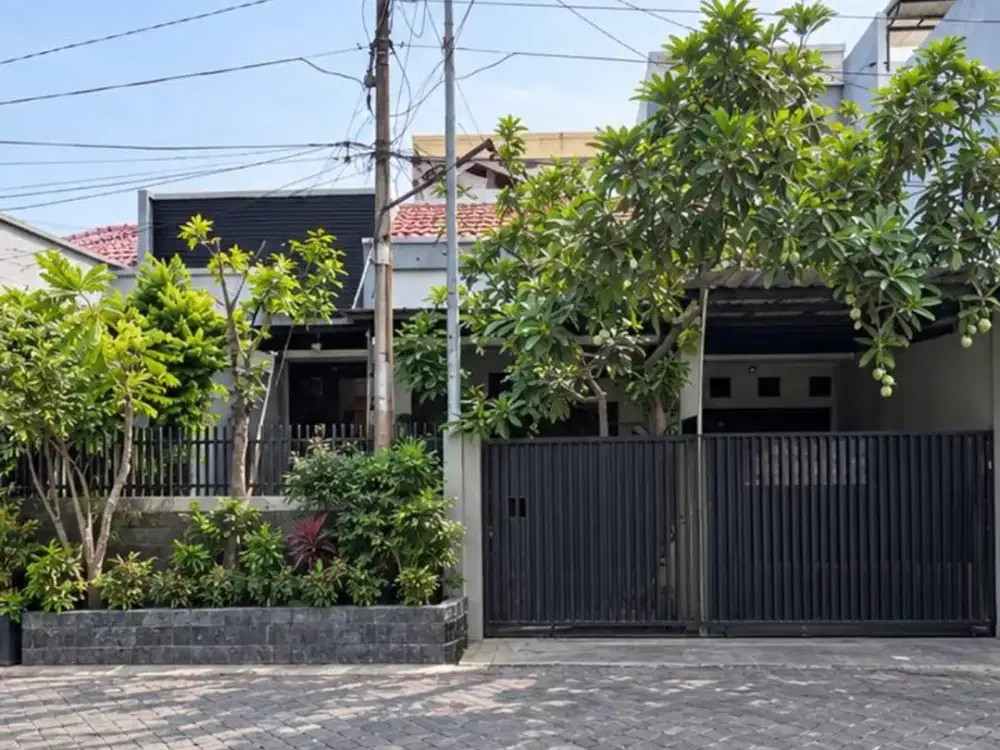 Rumah  Mulyosari Utara Surabaya Timur Row jalan  2 mobil