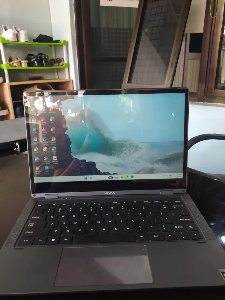 Laptop Advan 360 GO ( garansi aktif - pemakaian 2 bulan )