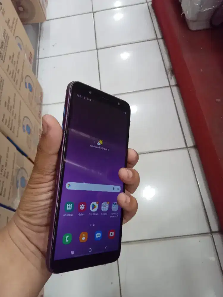 Samsung j8 ram 3/32
