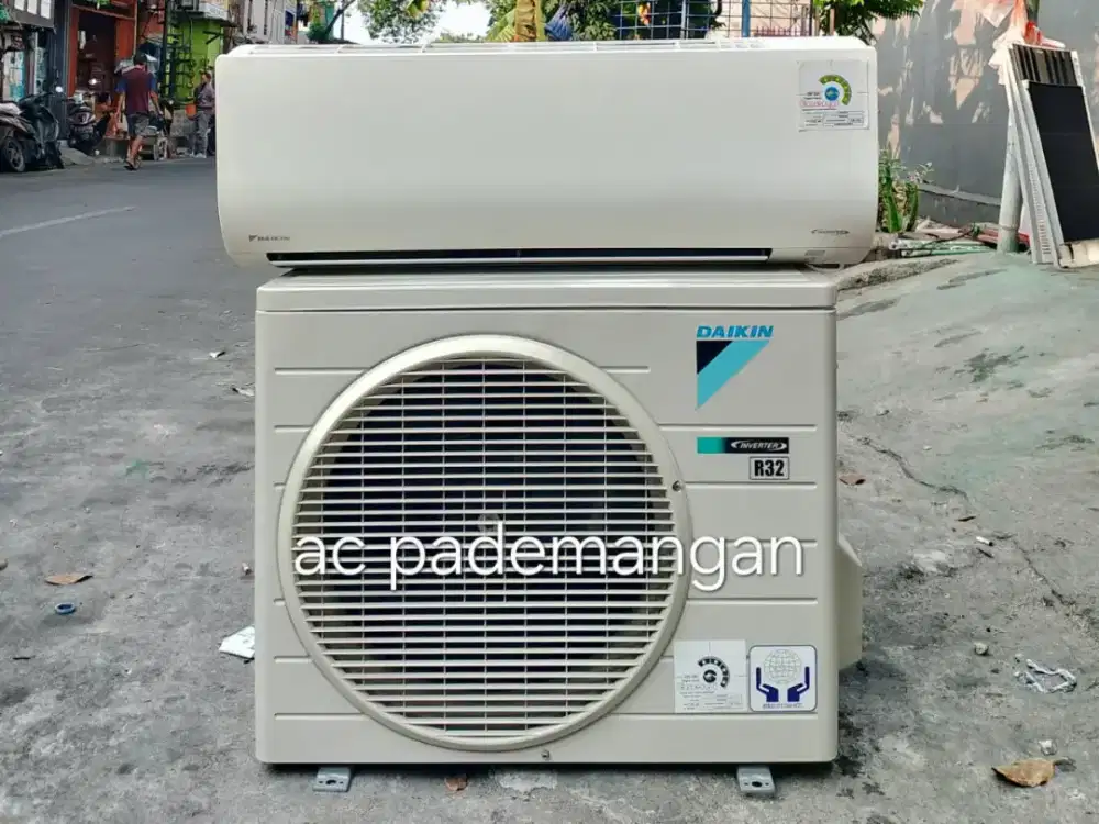 AC Daikin Inverter 1,5 PK R 32 second + pasang