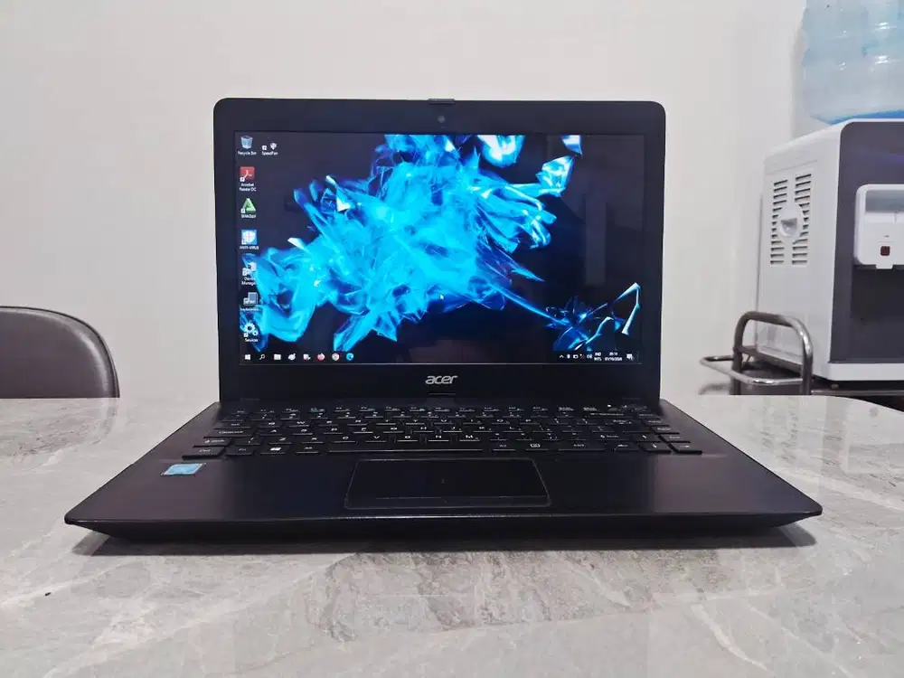 Laptop ACER One 14 8GB SSD ReadyUp Slim Mulus Garansi