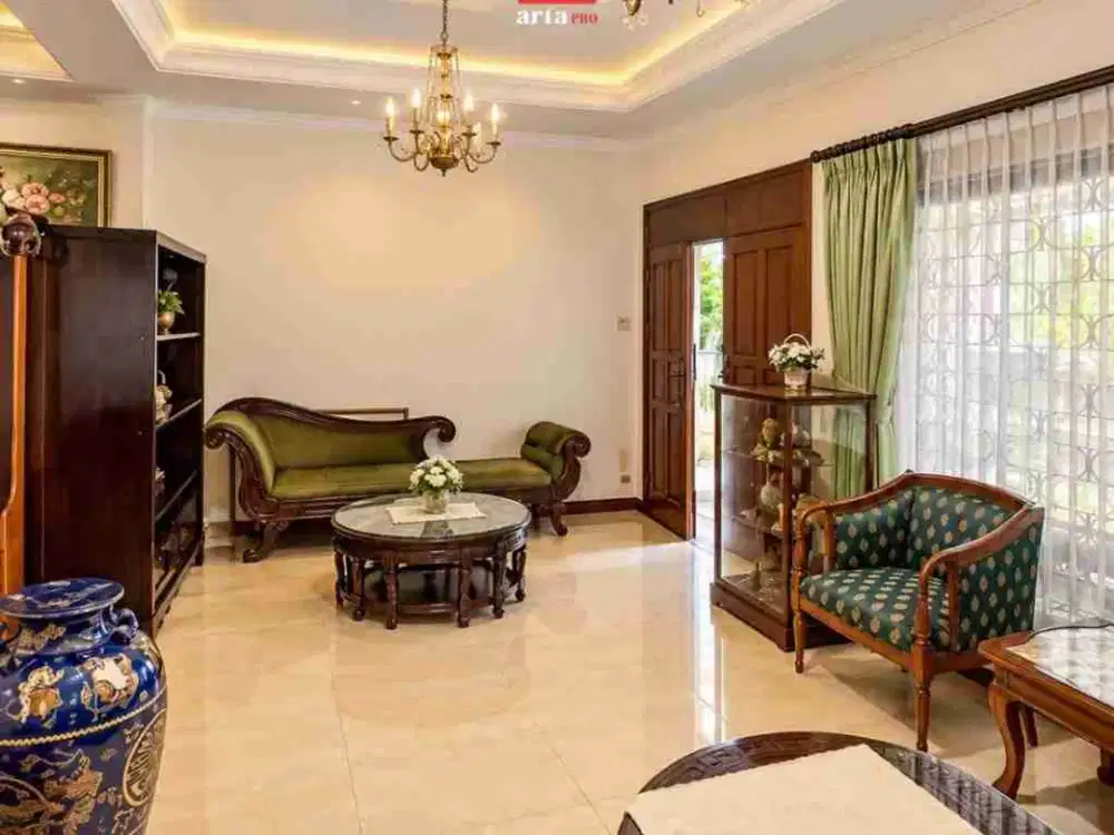 Rumah Lama Cocok Untuk Hunian Atau Tempat Usaha di Tebet Timur