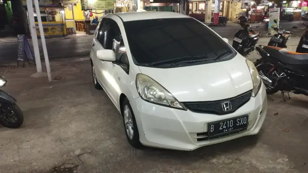 Rental mobil plus supir untuk dalam dan luar kota
