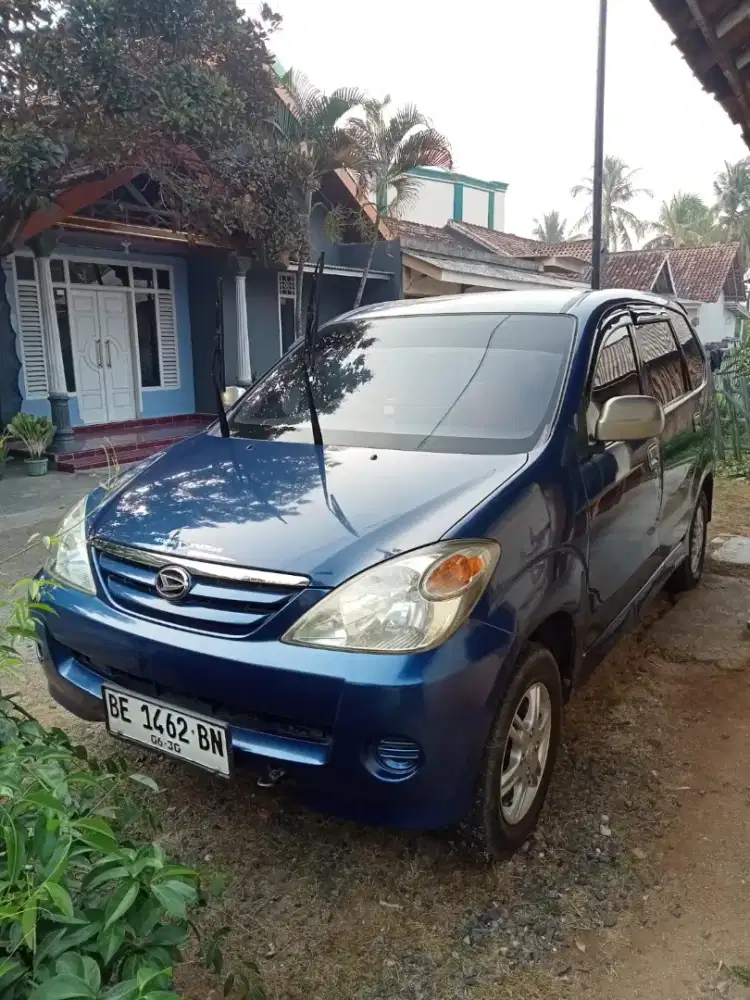 Xenia Li 1,0 M/T 2006