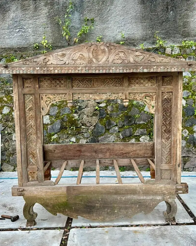 Gebyok furniture antik
