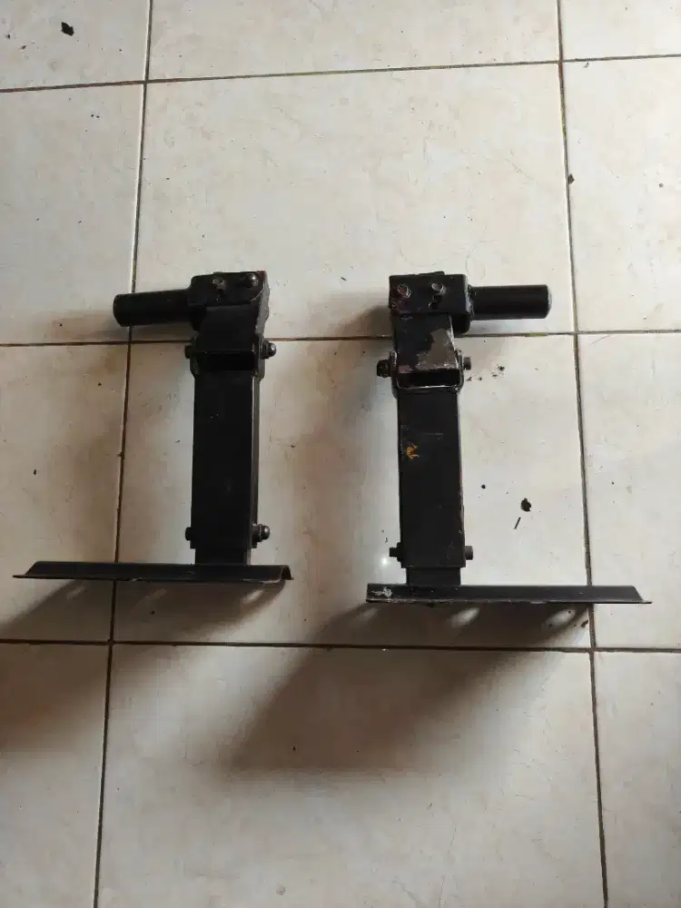 Sepasang bracket gantung speaker