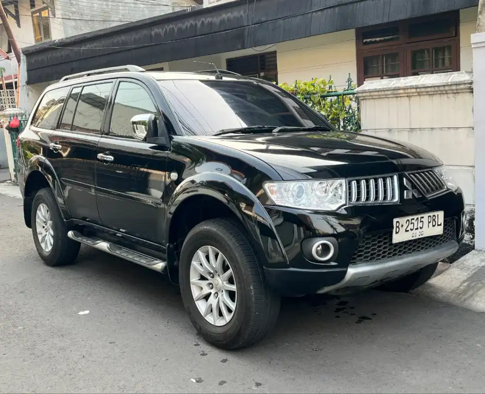 Pajero sport exceed matic 2010 nik 2009 hitam