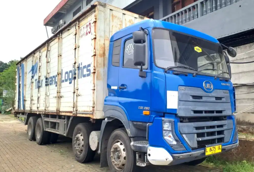 Trinton UD Truck Quester CQE 280 8x2R box aluminium 2022 truk