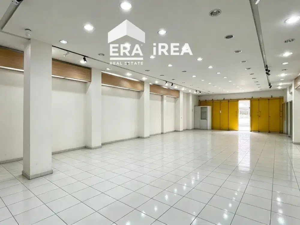 Disewakan Ruang Usaha 3 Lantai di Pusat Bisnis Solo Dekat Singosaren Plaza