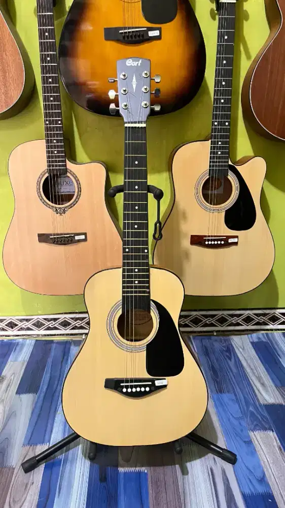 Gitar akustik ¾ string