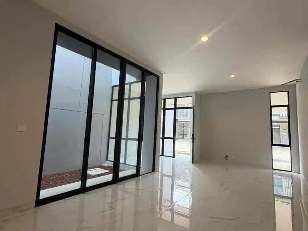 dijual rumah kuningan village pik2