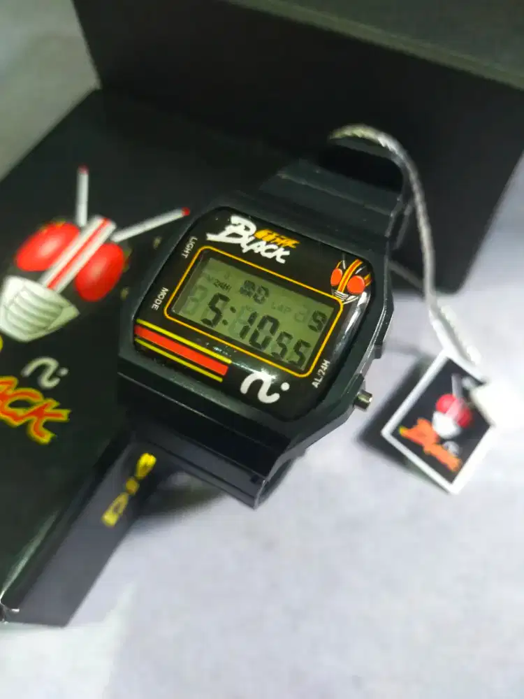 Jam tangan kamen rider black