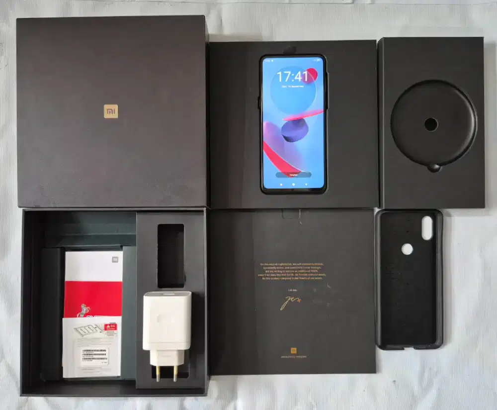 Xiaomi MI MIX 3 SNAPDRAGON 845
Mulus Like New No Minus
RAM 6/128
NO TT