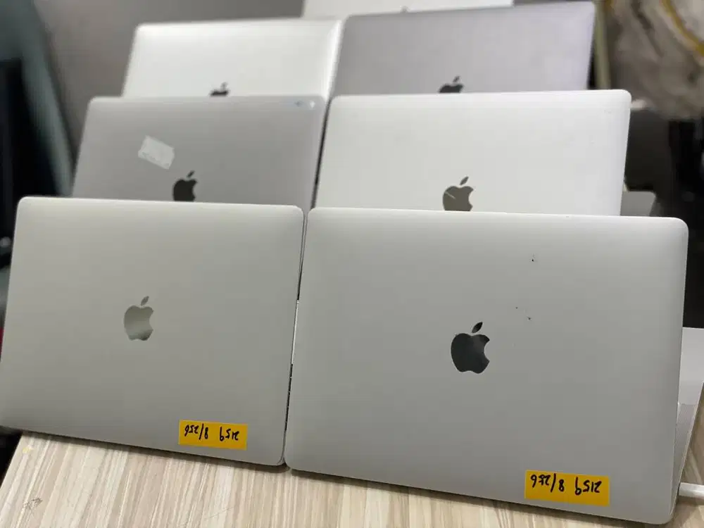 Macbook pro I5 touchbar 2019 ram 8gb 256 sekolah kuliah kerja 13inc