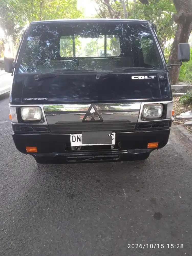 Dijual murah L300 PU yuro 4 mulus an wanita  km 14700 MSN enak S pakai