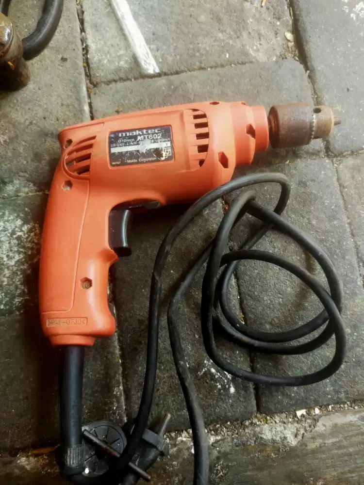 Mesi Bor Maktec MT 60