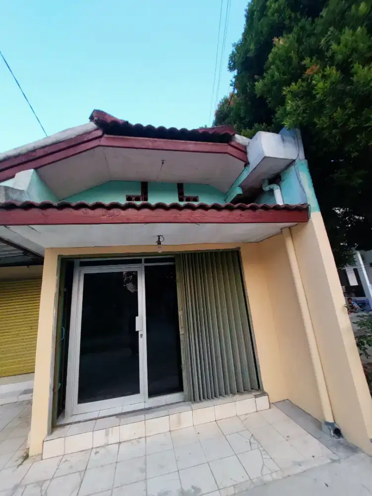 Kontrakan kios dan tempat tinggal