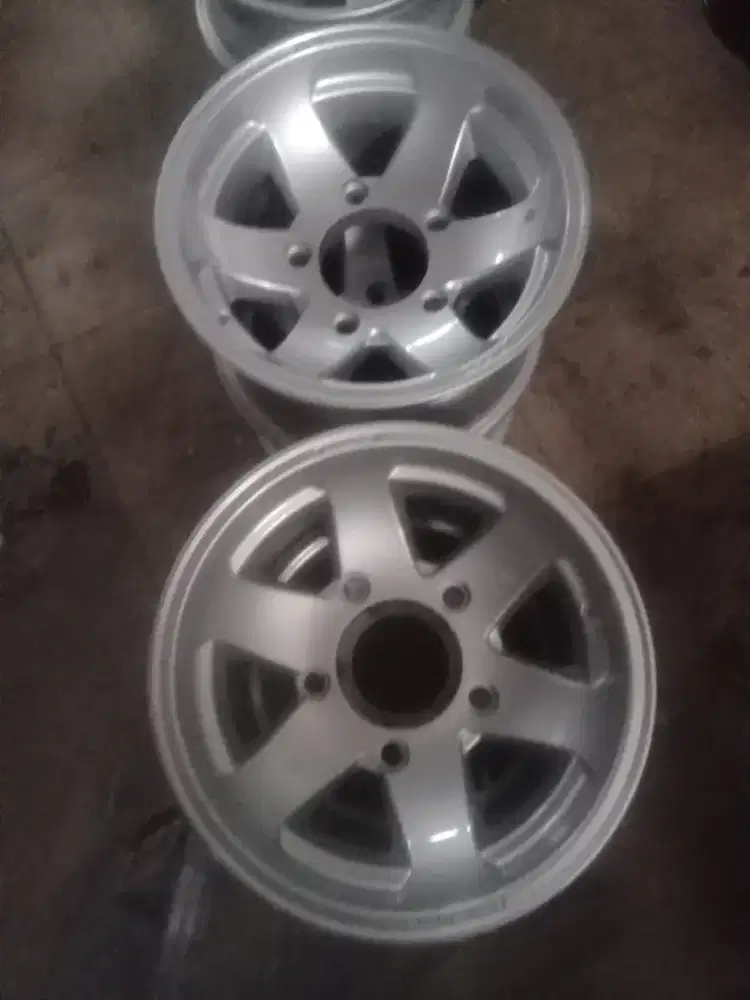 Jual velk landrover original 5pcs kondisi 100 persen baru NOS