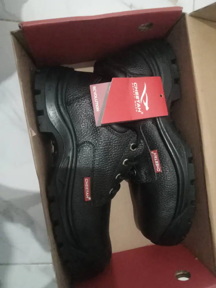 Jual Sepatu Safety Shoes Cheetah size 43