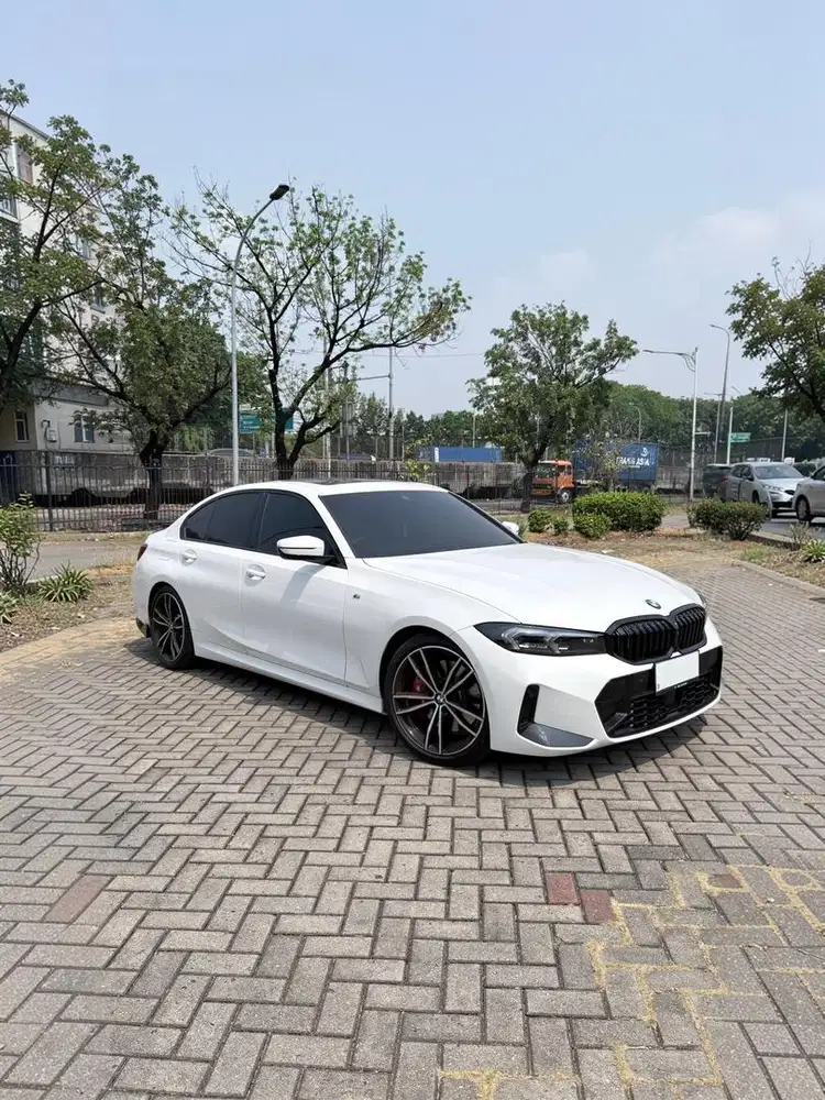 BMW 330i LCI M Sport 2024