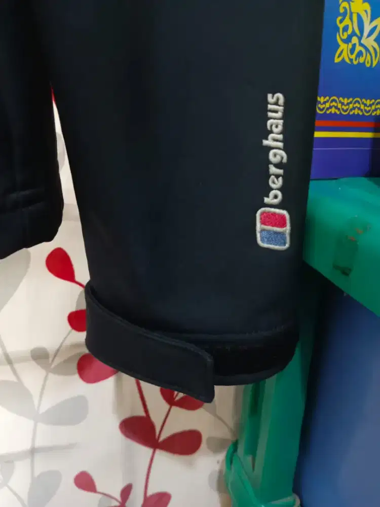 Jaket outdoor berghaus