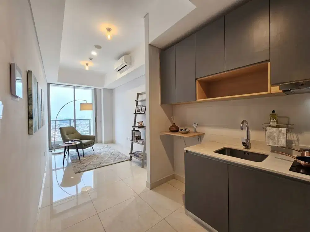 Dekat Kampus, Mall, Rumah Sakit, Dijual 2Br Apartemen Taman Anggrek Residences Unfurnished Bersih Homey Fasilitas Gym, Clubhouse, Kolam Renang, Sauna