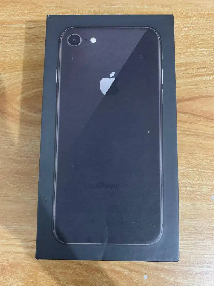 Iphone 8 64g, Barang masih bagus dan terawat - Harga nego