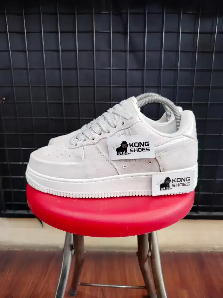 SEPATU AFF 1 LOW SUEDE SOFT GREY