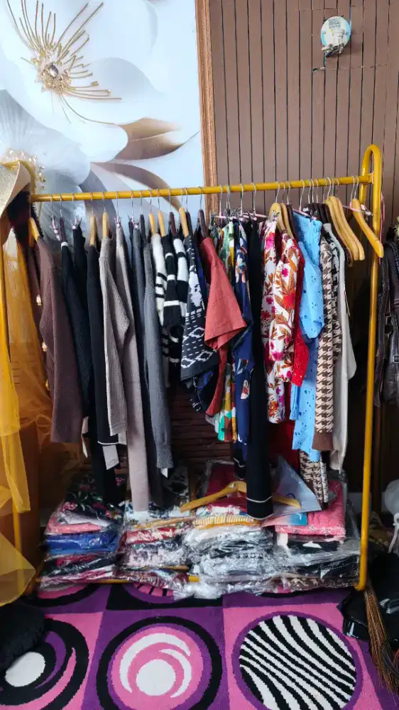 Dilelang take over usaha baju-baju jual online