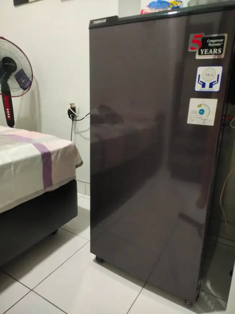 Kulkas Toshiba Type DMF37