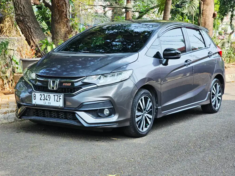 Honda Jazz RS manual
2018 nik.2017