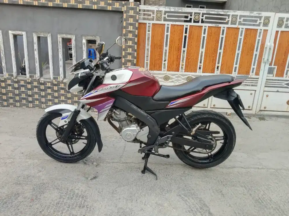 Yamaha Vixion KS tahun 2014 mesin halus siap pakai di Tangerang