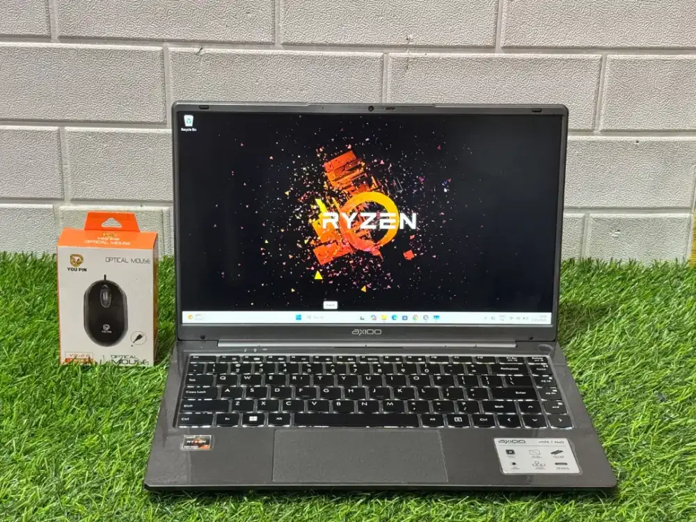 AXIOO HYPE 7 AMD Ryzen 7 5700H/ RAM 8 GB / SSD 512 GB