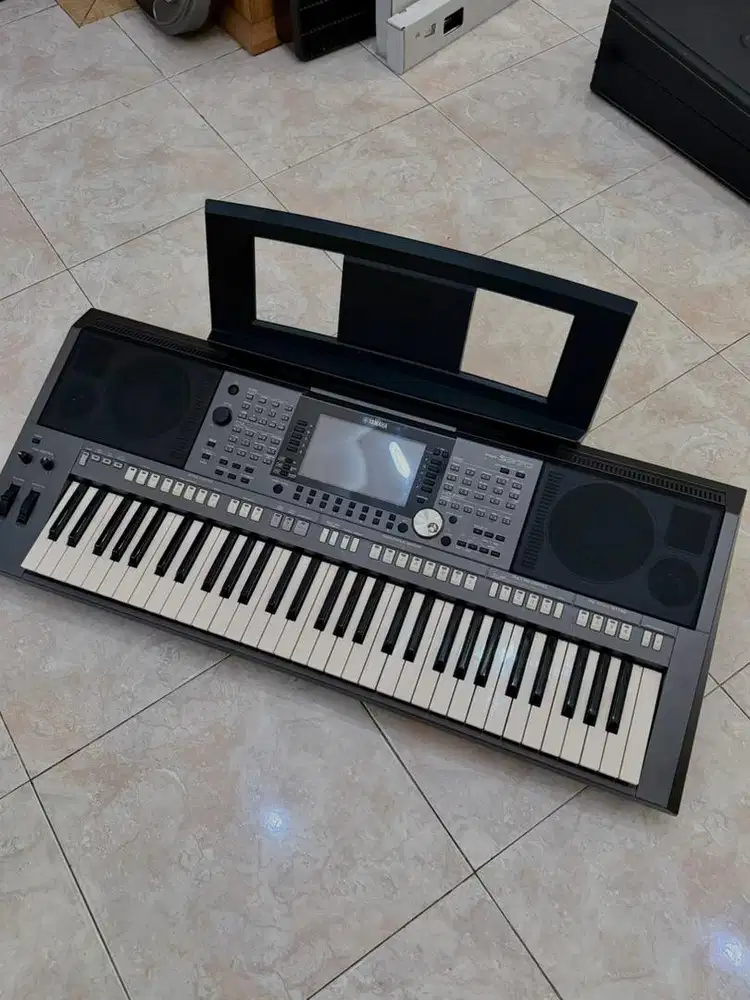 Keyboard Yamaha PSR S970 Like New