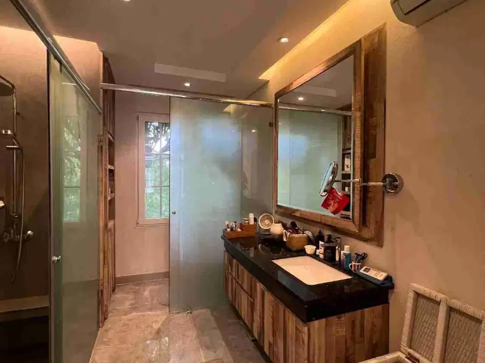 Rumah Homey Semi Furnished Rapih Taman Provence BSD city