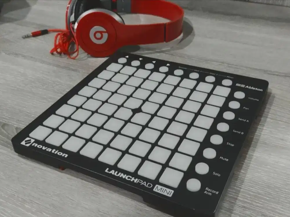 Launchpad Mini Novation