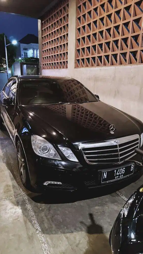 Mercedes-Benz E250 2010 Bensin