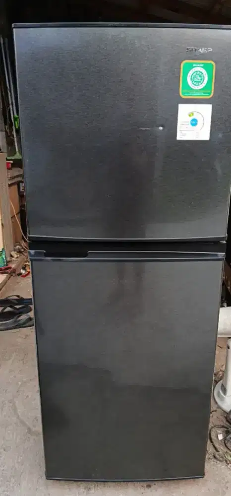 Kulkas 2pintu merek sharp