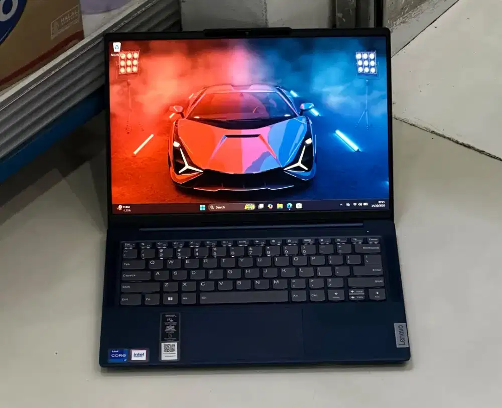 Lenovo Slim 5i intel core i7-1362H Ram 16GB SSD 512 GB Slim design