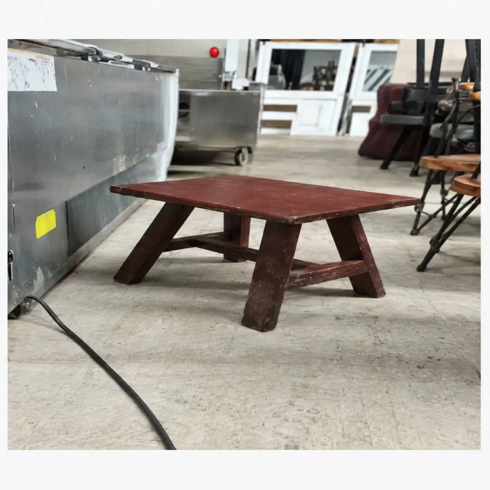 Stool Kayu Pendek Bekas untuk Cafe Restoran - Jelupang