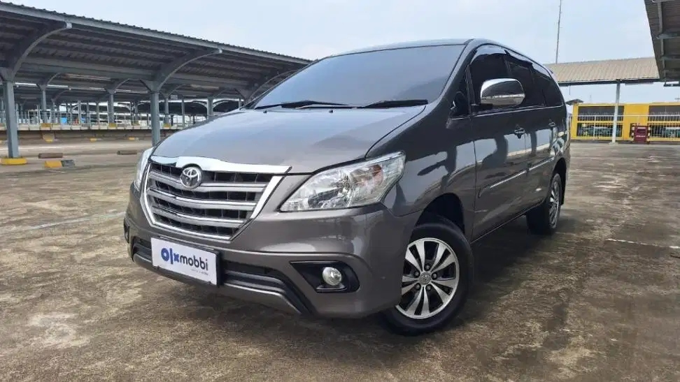 DP Rendah  9JT - Toyota Kijang Innova 2.0 G Bensin-AT 2015 Abu-Abu