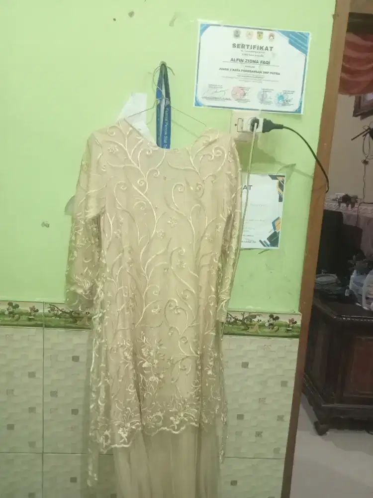 busana muslim yang terbaru dan bagus cocok buat kemana mana