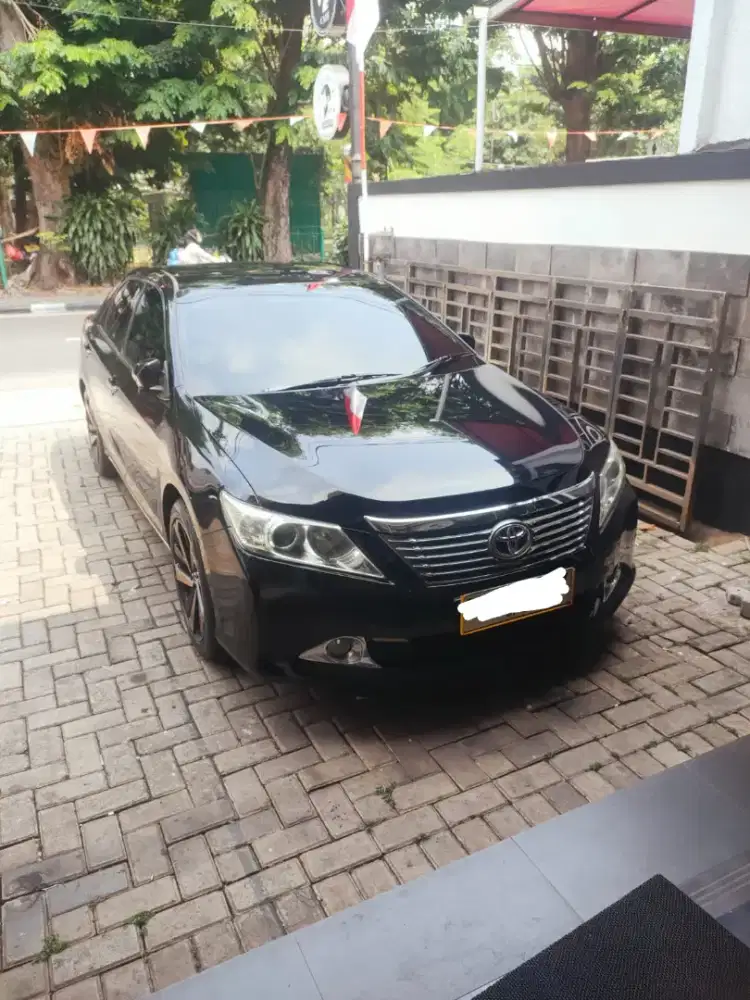 Toyota Camry 2.5V AT Hitam pribadi