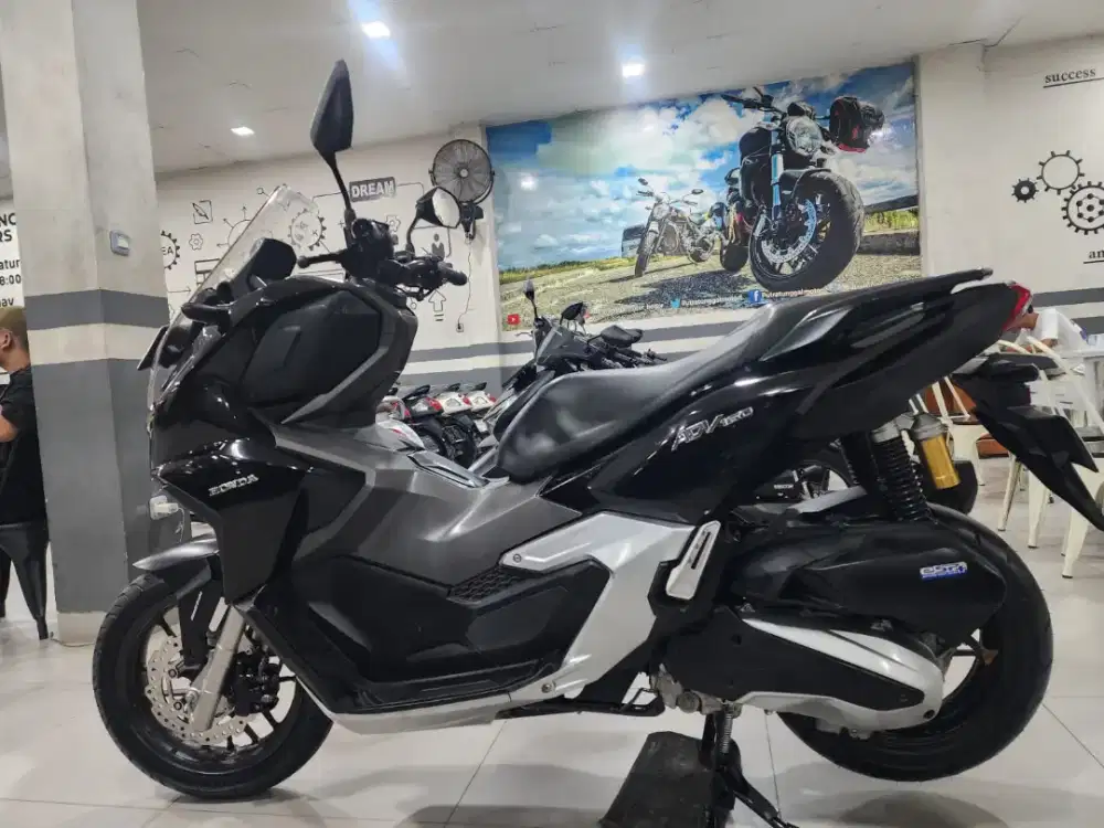 READY ADV 160 CBS KM LOW SIAP PAKAI KONDISI MULUSS