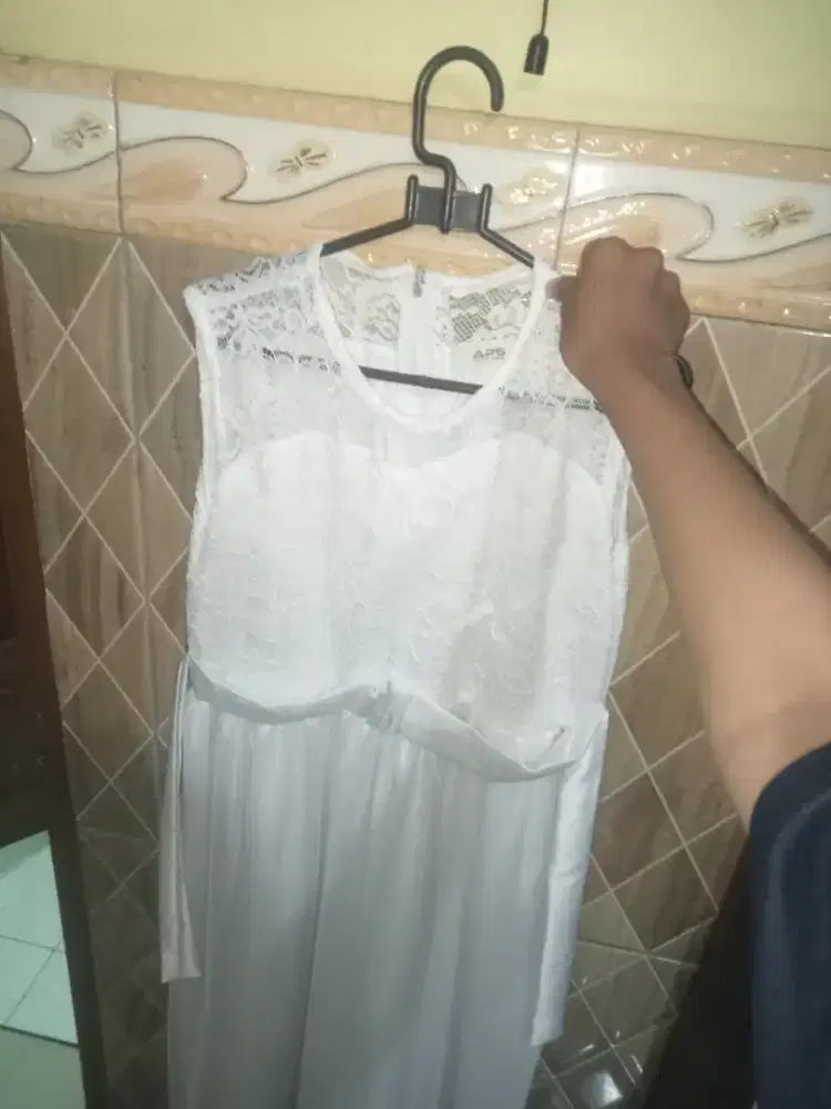 baju yang putih bagus